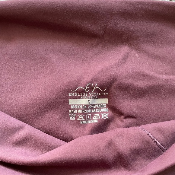 Women’s workout leggings - Picture 3 of 3